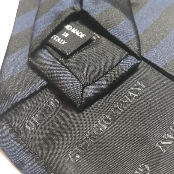 Giorgio Armani navy and black striped silk tie - Picture 3 of 4